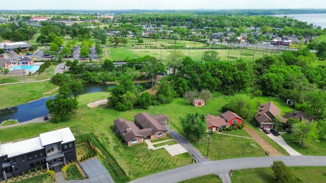 114 Fairways Dr, Hendersonville, TN 37075