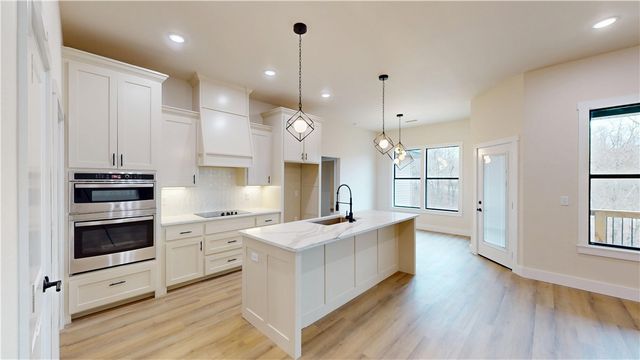 5 Butterwick Lane, Bella Vista, AR 72715