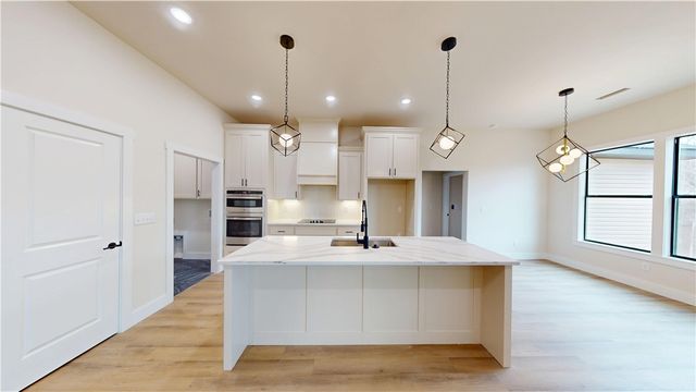 5 Butterwick Lane, Bella Vista, AR 72715