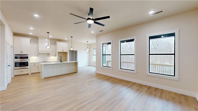 5 Butterwick Lane, Bella Vista, AR 72715