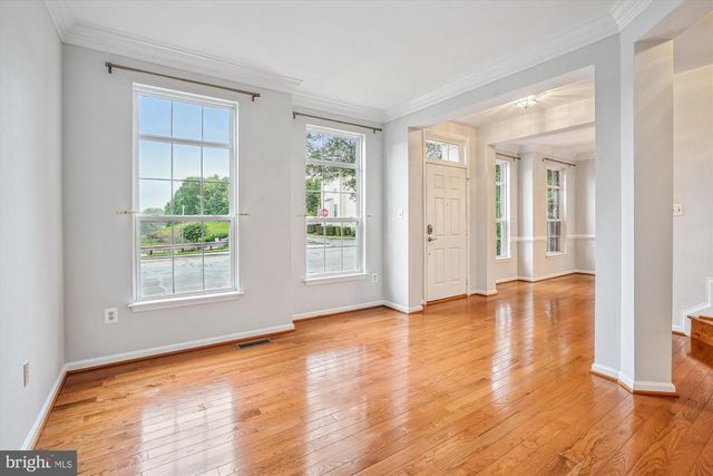 9305 SUMNER LAKE BLVD, Manassas, VA 20110