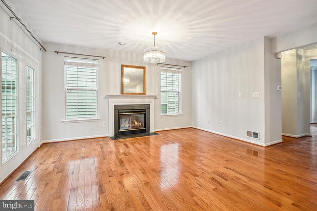 9305 SUMNER LAKE BLVD, Manassas, VA 20110