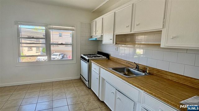 299 Main Street 2, Lodi, NJ 07644