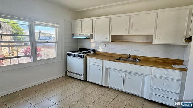 299 Main Street 2, Lodi, NJ 07644