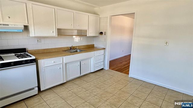 299 Main Street 2, Lodi, NJ 07644