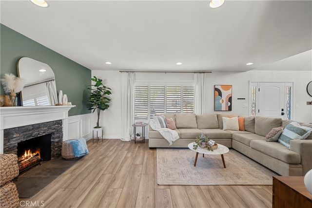 16624 Nearview, Canyon Country, CA 91387