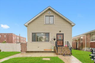 12854 Winchester Avenue, Blue Island, IL 60406