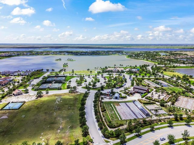 1338 Harvester Crossing, Loxahatchee, FL 33470