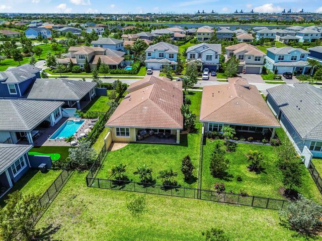 1338 Harvester Crossing, Loxahatchee, FL 33470