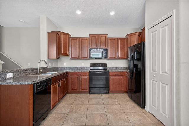 7617 GINGER LILY COURT, Tampa, FL 33619