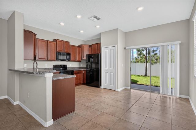 7617 GINGER LILY COURT, Tampa, FL 33619