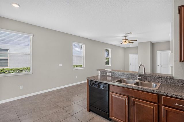 7617 GINGER LILY COURT, Tampa, FL 33619