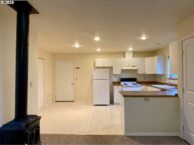 405 S WAHANNA Rd, Seaside, OR 97138