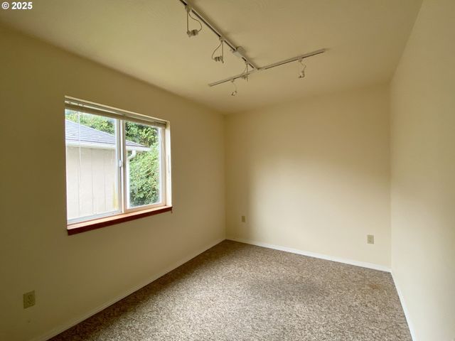 405 S WAHANNA Rd, Seaside, OR 97138