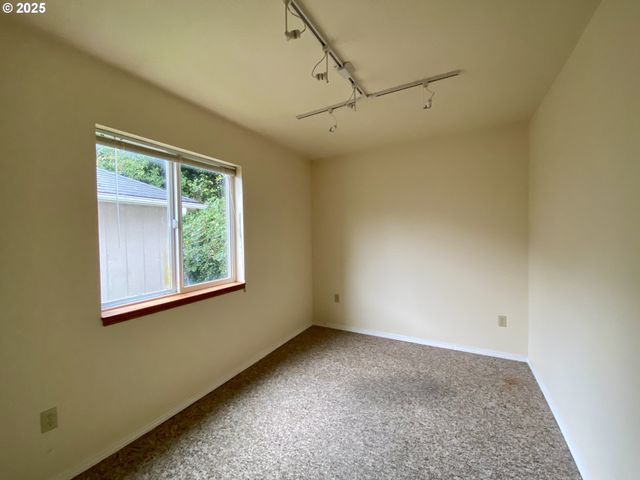 405 S WAHANNA Rd, Seaside, OR 97138