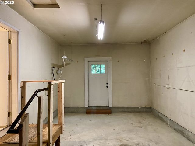 405 S WAHANNA Rd, Seaside, OR 97138