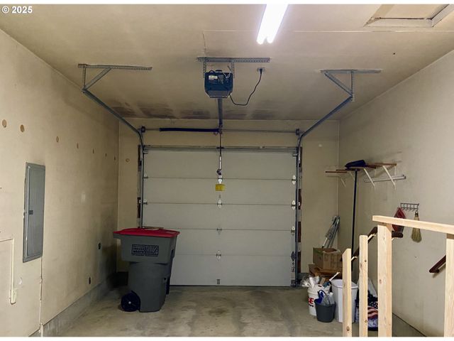 405 S WAHANNA Rd, Seaside, OR 97138