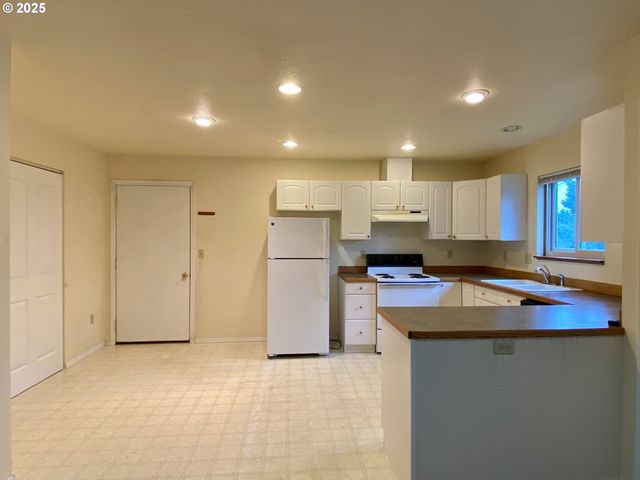 405 S WAHANNA Rd, Seaside, OR 97138