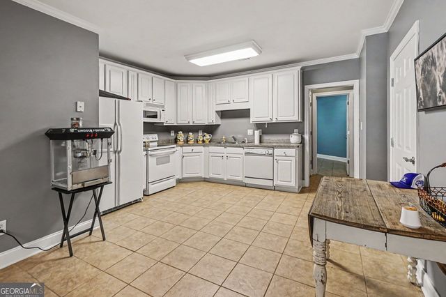385 Primrose Lane, Pendergrass, GA 30567