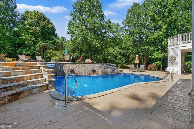 385 Primrose Lane, Pendergrass, GA 30567