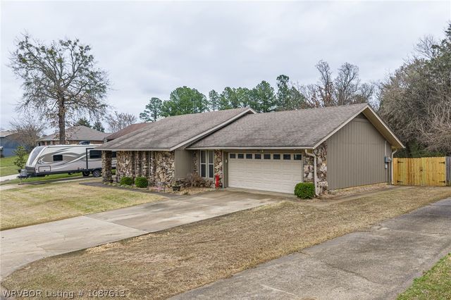 305 Azure Hills Drive, Van Buren, AR 72956