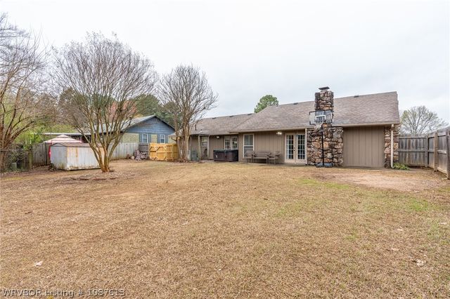 305 Azure Hills Drive, Van Buren, AR 72956