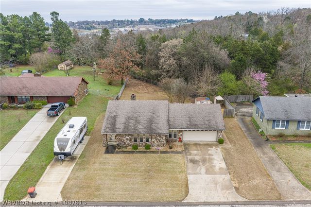 305 Azure Hills Drive, Van Buren, AR 72956