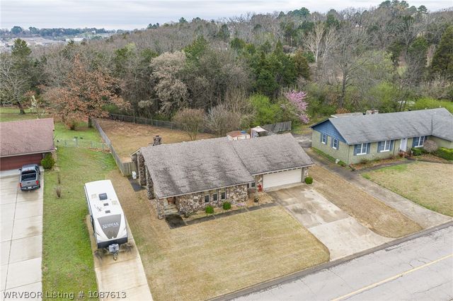 305 Azure Hills Drive, Van Buren, AR 72956