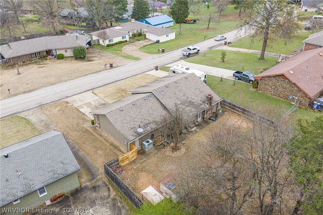 305 Azure Hills Drive, Van Buren, AR 72956