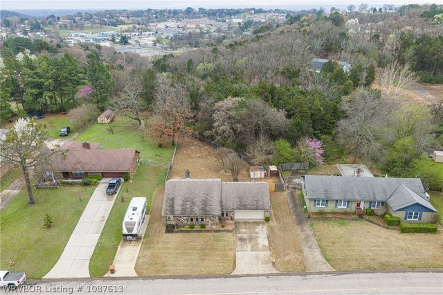 305 Azure Hills Drive, Van Buren, AR 72956