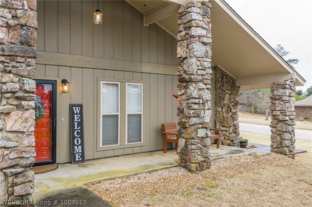 305 Azure Hills Drive, Van Buren, AR 72956