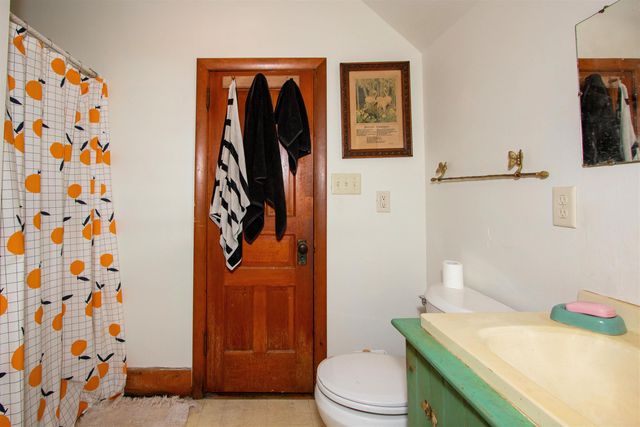 225 Charles Street, Lyndon, VT 05851