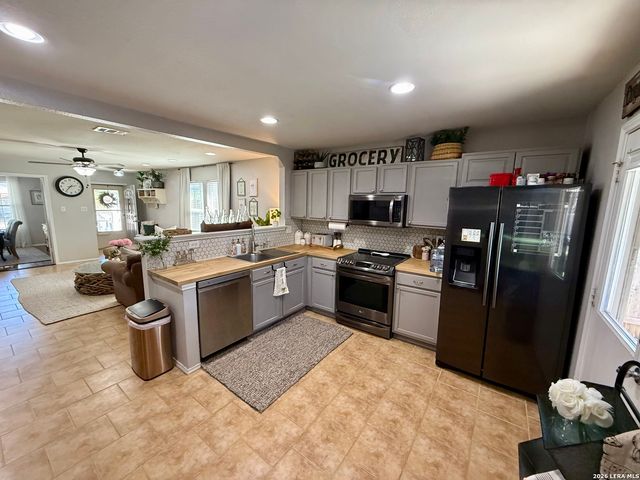 140 Katie, Boerne, TX 78006