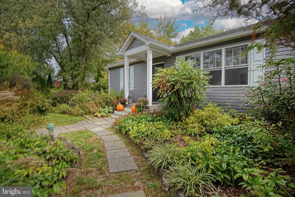 5697 WALNUT ST, Rock Hall, MD 21661