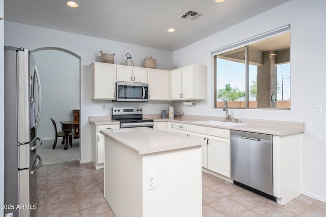 6993 S SHARON Court, Chandler, AZ 85249