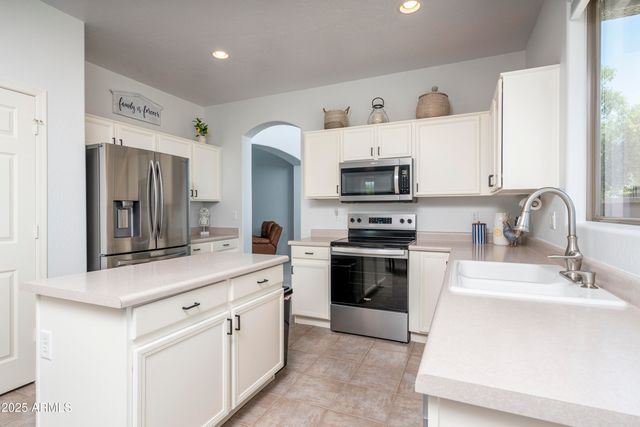 6993 S SHARON Court, Chandler, AZ 85249