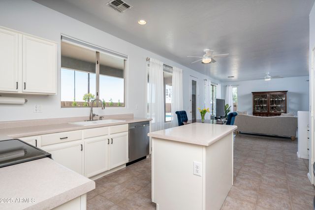 6993 S SHARON Court, Chandler, AZ 85249