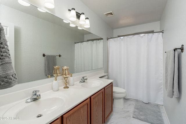 6993 S SHARON Court, Chandler, AZ 85249