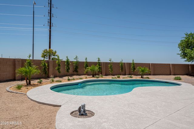 6993 S SHARON Court, Chandler, AZ 85249