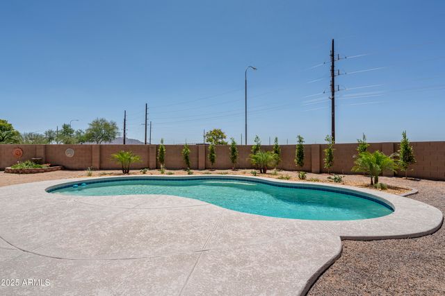 6993 S SHARON Court, Chandler, AZ 85249