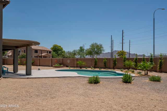 6993 S SHARON Court, Chandler, AZ 85249