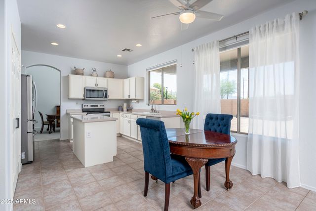 6993 S SHARON Court, Chandler, AZ 85249