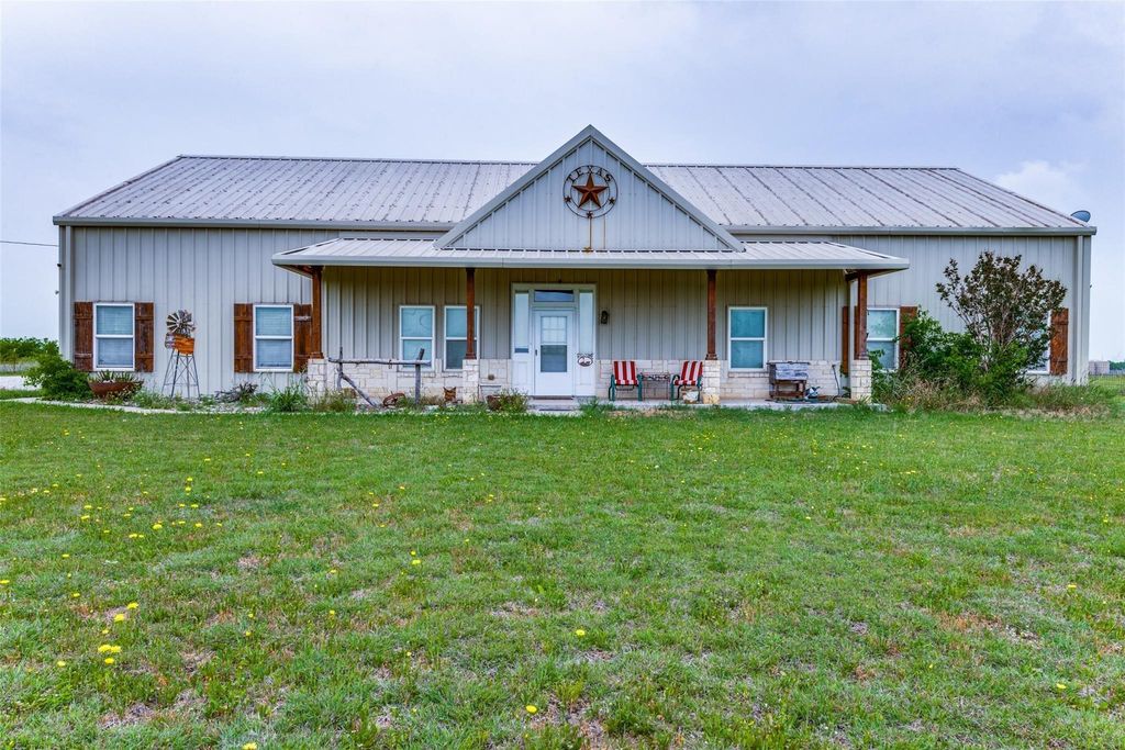 15350 US Highway 380, Krum, TX 76249 — exterior