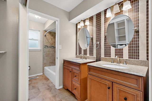 9141 HILTON Avenue NE, Albuquerque, NM 87111