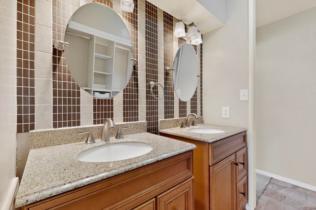 9141 HILTON Avenue NE, Albuquerque, NM 87111