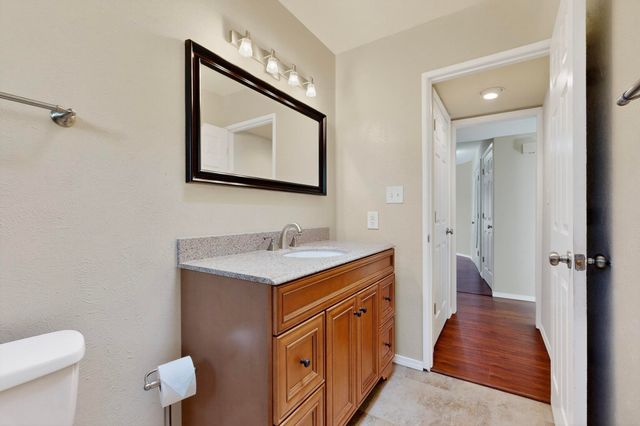 9141 HILTON Avenue NE, Albuquerque, NM 87111