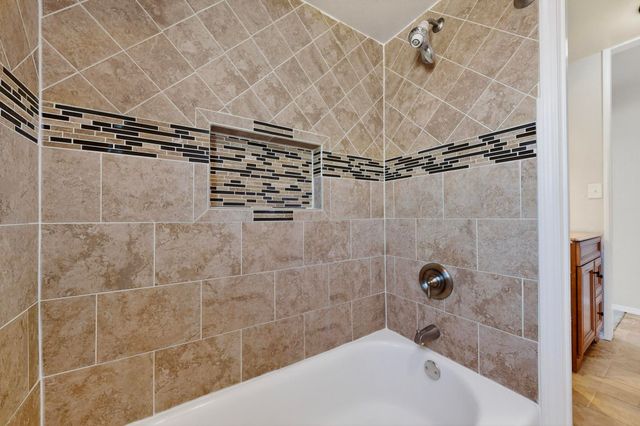 9141 HILTON Avenue NE, Albuquerque, NM 87111