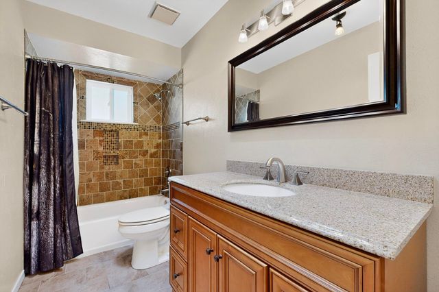 9141 HILTON Avenue NE, Albuquerque, NM 87111