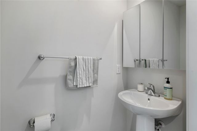 318 Ruth Ct, Findlay Twp, PA 15126