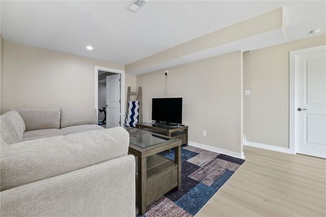 318 Ruth Ct, Findlay Twp, PA 15126